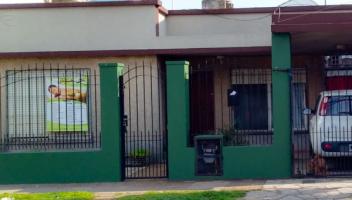 Casa en Venta en Berazategui, Buenos Aires, Argentina