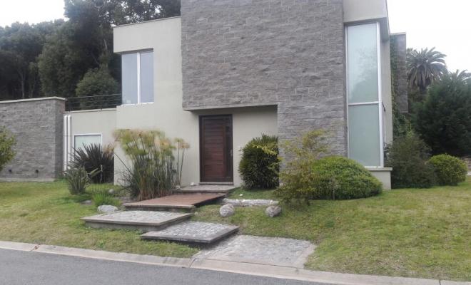 Casa en Venta en Berazategui